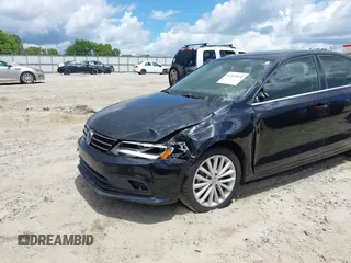 2015 Volkswagen Jetta SE with VIN 3VWD07AJ7FM313101, listed as a IAAI auction lot 42524898 with 207,725 mi miles and . Bid and sale history available at DreamBid. Image 6.