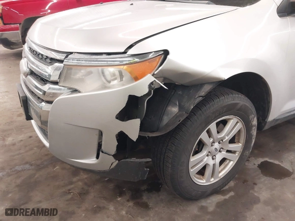 2012 Ford Edge SE with VIN 2FMDK3GCXCBA12605, listed as a IAAI auction lot 41728885 with 162,875 mi miles. Bid and sale history available at carsss.com. Image 6.