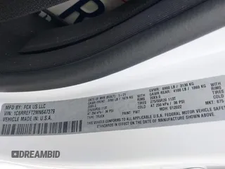 2021 Ram 1500 Big Horn z VIN 1C6RREFT2MN647379, wystawiony jako IAAI lot #42094375 z przebiegiem 57 121 mil mil oraz . Historia ofert i sprzedaży dostępna na DreamBid. Obrazek 9.