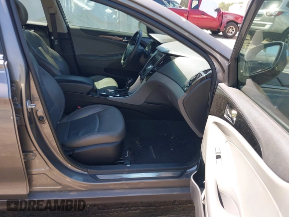 2012 Hyundai Sonata 2.4L Limited PZEV with VIN 5NPEC4ACXCH381439, listed as a IAAI auction lot 41996526 with 215,920 mi miles. Bid and sale history available at carsss.com. Image 5.