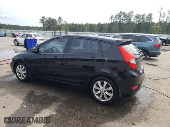 2014 Hyundai Accent SE z VIN KMHCU5AE2EU164130, wystawiony jako Copart lot #50972055 z przebiegiem 113 834 mil mil oraz Szkoda całkowita • Salvage title. Historia ofert i sprzedaży dostępna na DreamBid. Obrazek 2.