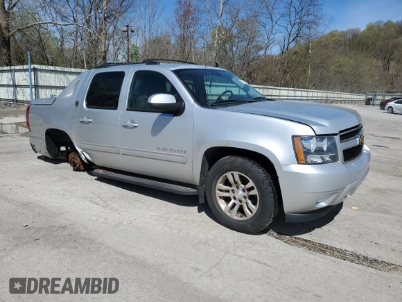 2013 Chevrolet Avalanche LS with VIN 3GNTKEE73DG370698, listed as a Copart auction lot 54191395 with 124,046 mi miles and Salvage title. Bid and sale history available at DreamBid. Image 4.