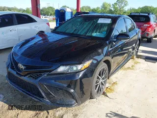 2023 Toyota Camry SE z VIN 4T1G11AKXPU747251, wystawiony jako IAAI lot #42388819 z przebiegiem 39 542 mil mil oraz . Historia ofert i sprzedaży dostępna na DreamBid. Obrazek 17.