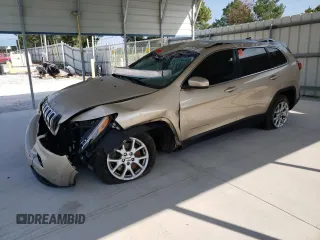 2015 Jeep Cherokee Latitude with VIN 1C4PJLCS2FW628223, listed as a Copart auction lot 53285425 with 124,946 mi miles and Clean Title. Bid and sale history available at carsss.com. Image 1.