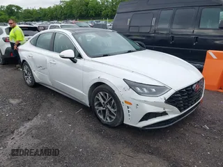 2020 Hyundai Sonata SEL z VIN 5NPEF4JA2LH055771, wystawiony jako IAAI lot #42218805 z przebiegiem 44 735 mil mil oraz . Historia ofert i sprzedaży dostępna na DreamBid. Obrazek 1.