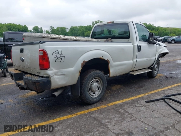 2011 Ford F-250 XL z VIN 1FTBF2B65BEA30685, wystawiony jako IAAI lot #42435253 z przebiegiem 60 603 mil mil oraz . Historia ofert i sprzedaży dostępna na DreamBid. Obrazek 4.