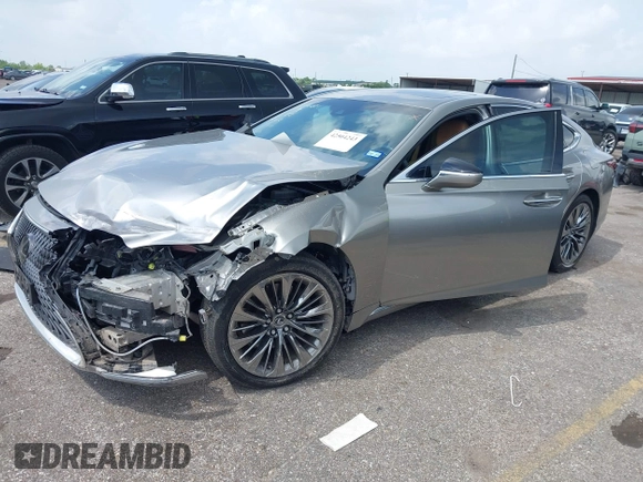 2021 Lexus LS 500 with VIN JTHD51FFXM5015102, listed as a IAAI auction lot 42504243 with 46,782 mi miles and . Bid and sale history available at DreamBid. Image 17.