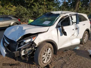 2019 Kia Sorento L with VIN 5XYPG4A37KG479833, listed as a IAAI auction lot 40321060 with 55,842 mi miles. Bid and sale history available at carsss.com. Image 6.