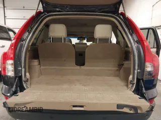 2007 Volvo XC90 I6 with VIN YV4CZ982671353700, listed as a IAAI auction lot 42011095 with 201,566 mi miles and . Bid and sale history available at DreamBid. Image 18.