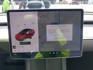 2021 Tesla Model 3 Long Range z VIN 5YJ3E1EB1MF997208, wystawiony jako IAAI lot #41944276 z przebiegiem 110 361 mil mil oraz . Historia ofert i sprzedaży dostępna na DreamBid. Obrazek 18.