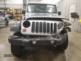 2013 Jeep Wrangler Unlimited Sport with VIN 1C4BJWDG1DL684402, listed as a Copart auction lot 81621904 with 163,726 mi miles and Clean Title. Bid and sale history available at carsss.com. Image 5.