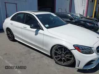 2019 Mercedes-Benz C 300 with VIN 55SWF8DBXKU313935, listed as a IAAI auction lot 42023753 with 120,777 mi miles and . Bid and sale history available at DreamBid. Image 13.