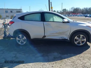 2022 Honda HR-V LX with VIN 3CZRU6H30NM732687, listed as a IAAI auction lot 41429860 with 21,049 mi miles. Bid and sale history available at carsss.com. Image 13.