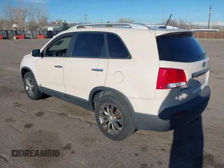 2011 Kia Sorento EX with VIN 5XYKUDA20BG088789, listed as a IAAI auction lot 41885949 with 207,354 mi miles. Bid and sale history available at carsss.com. Image 3.