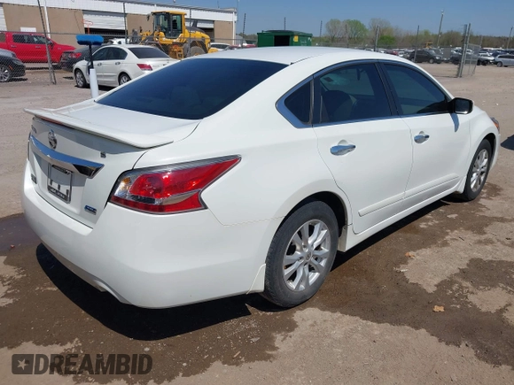 2014 Nissan Altima S with VIN 1N4AL3AP9EN227843, listed as a IAAI auction lot 41961956 with 131,376 mi miles and . Bid and sale history available at DreamBid. Image 4.