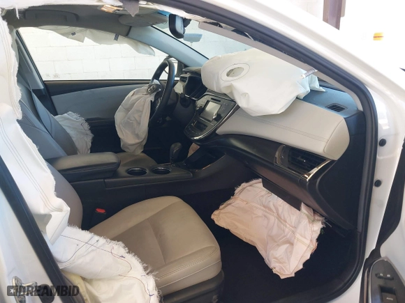 2016 Toyota Avalon Hybrid XLE Premium with VIN 4T1BD1EB2GU048496, listed as a IAAI auction lot 42047633 with 68,900 mi miles. Bid and sale history available at carsss.com. Image 5.