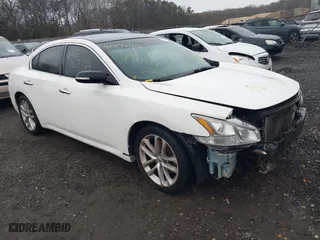 2009 Nissan Maxima 3.5 S with VIN 1N4AA51E79C841260, listed as a IAAI auction lot 41476162 with 999,999 mi miles. Bid and sale history available at carsss.com. Image 1.