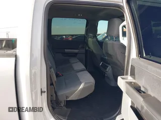 2023 Ford F-150 Lightning Pro z VIN 1FTVW1EL4PWG59817, wystawiony jako IAAI lot #41243052 z przebiegiem 9 859 mil mil oraz . Historia ofert i sprzedaży dostępna na DreamBid. Obrazek 8.
