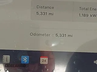 2025 Tesla Model 3 Long Range z VIN 5YJ3E1EB4SF874936, wystawiony jako IAAI lot #41157464 z przebiegiem 5331 mil mil oraz . Historia ofert i sprzedaży dostępna na DreamBid. Obrazek 13.