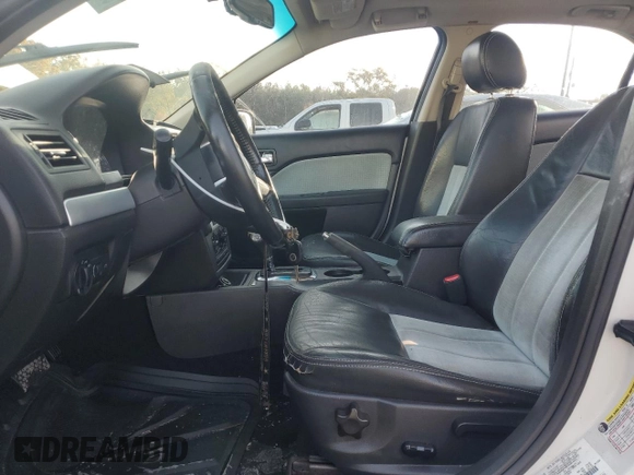 2008 Mercury Milan with VIN 3MEHM07Z38R644338, listed as a Copart auction lot 82257564 with 197,443 mi miles and Salvage Title. Bid and sale history available at carsss.com. Image 7.