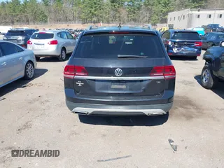 2018 Volkswagen Atlas SE with VIN 1V2DP2CA9JC599623, listed as a IAAI auction lot 42065906 with Not provided miles and . Bid and sale history available at DreamBid. Image 16.