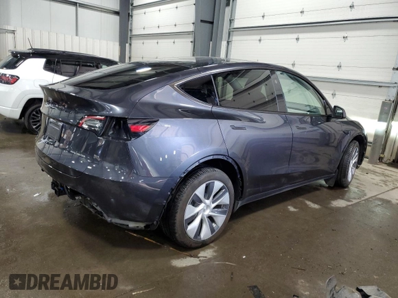 2024 Tesla Model Y Long Range with VIN 7SAYGDEE6RA253946, listed as a Copart auction lot 46699445 with 6,008 mi miles and Salvage Title. Bid and sale history available at DreamBid. Image 3.