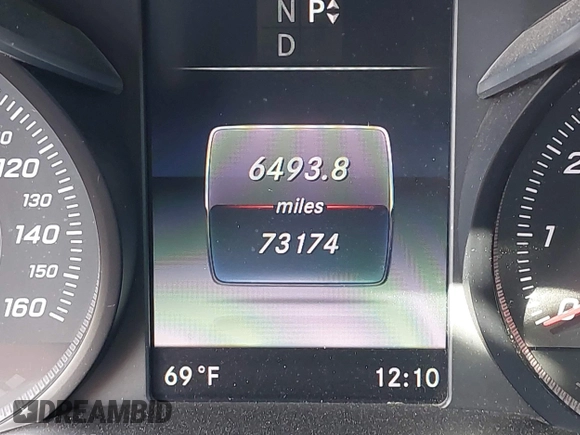 2018 Mercedes-Benz C 300 with VIN 55SWF4JB9JU270992, listed as a IAAI auction lot 41850962 with 73,174 mi miles and . Bid and sale history available at carsss.com. Image 15.