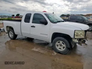 2013 Chevrolet Silverado 1500 LT with VIN 1GCRCSE06DZ306365, listed as a Copart auction lot 54683485 with 203,167 mi miles and Salvage Title. Bid and sale history available at DreamBid. Image 4.