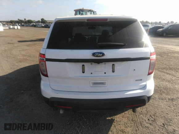 2013 Ford Police Interceptor Utility z VIN 1FM5K8AR7DGC25908, wystawiony jako IAAI lot #42003694 z przebiegiem 137 422 mil mil oraz . Historia ofert i sprzedaży dostępna na DreamBid. Obrazek 16.