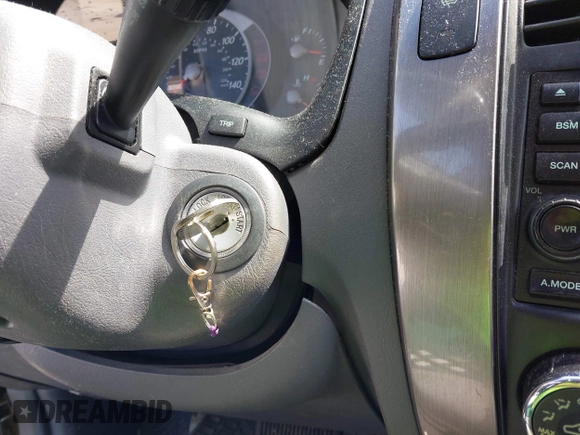 2005 Hyundai Tucson GLS with VIN KM8JN12D45U072567, listed as a IAAI auction lot 42002128 with 121,839 mi miles. Bid and sale history available at carsss.com. Image 11.