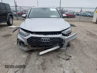 2022 Audi Q5 S line Premium Plus with VIN WA1EAAFY5N2058178, listed as a IAAI auction lot 40869433 with 21,931 mi miles. Bid and sale history available at carsss.com. Image 6.