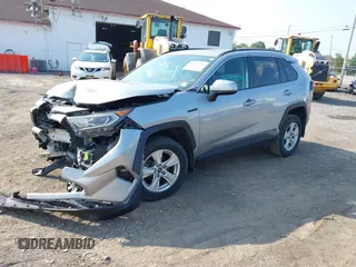 2020 Toyota RAV4 Hybrid XLE z VIN 2T3RWRFVXLW054810, wystawiony jako IAAI lot #42411211 z przebiegiem 94 523 mil mil oraz . Historia ofert i sprzedaży dostępna na DreamBid. Obrazek 2.