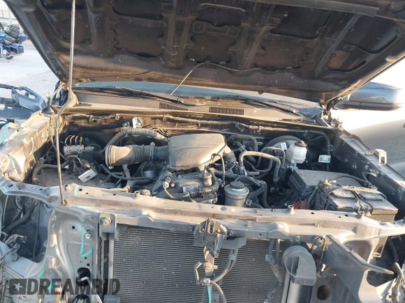 2021 Toyota Tacoma SR z VIN 3TYAX5GN2MT020997, wystawiony jako IAAI lot #40991578 z przebiegiem 81 509 mil mil oraz . Historia ofert i sprzedaży dostępna na DreamBid. Obrazek 10.