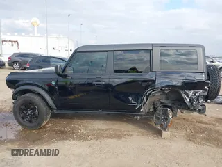 2023 Ford Bronco z VIN 1FMDE5BHOPLB83665, wystawiony jako IAAI lot #41520897 z przebiegiem 16 678 mil mil oraz . Historia ofert i sprzedaży dostępna na DreamBid. Obrazek 15.