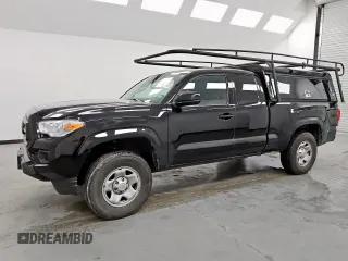 2023 Toyota Tacoma SR z VIN 3TYRZ5CN0PT036414, wystawiony jako Copart lot #57406035 z przebiegiem 22 037 mil mil oraz Czysty tytuł • Clean title. Historia ofert i sprzedaży dostępna na DreamBid. Obrazek 1.