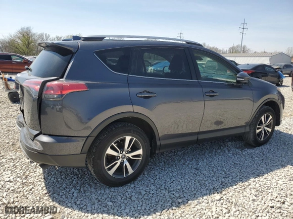 2018 Toyota RAV4 XLE with VIN JTMWFREV8JJ203019, listed as a Copart auction lot 53725105 with 120,804 mi miles and Salvage Title. Bid and sale history available at carsss.com. Image 3.