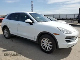 2013 Porsche Cayenne z VIN WP1AA2A2XDLA04038, wystawiony jako Copart lot #52906175 z przebiegiem 162 411 mil mil oraz Szkoda całkowita • Salvage title. Historia ofert i sprzedaży dostępna na DreamBid. Obrazek 4.