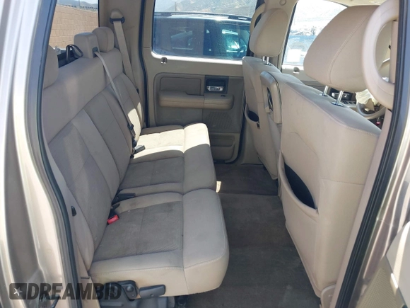 2004 Ford F-150 XLT z VIN 1FTRW12W44KC92307, wystawiony jako IAAI lot #42001845 z przebiegiem 291 597 mil mil oraz . Historia ofert i sprzedaży dostępna na DreamBid. Obrazek 8.