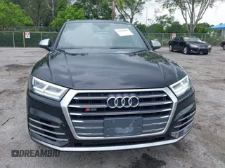 2018 Audi SQ5 Premium Plus z VIN WA1A4AFY6J2009085, wystawiony jako IAAI lot #42410933 z przebiegiem 59 773 mil mil oraz . Historia ofert i sprzedaży dostępna na DreamBid. Obrazek 13.