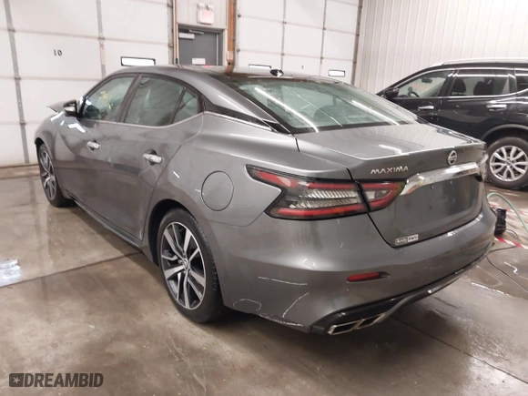 2020 Nissan Maxima SL with VIN 1N4AA6DV2LC377576, listed as a IAAI auction lot 41292362 with 79,921 mi miles. Bid and sale history available at carsss.com. Image 3.