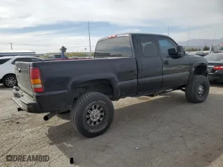 2007 GMC Sierra 2500HD Classic SLE1 with VIN 1GTHK29D37E106700, listed as a Copart auction lot 51186525 with 392,749 mi miles and Salvage Title. Bid and sale history available at carsss.com. Image 3.