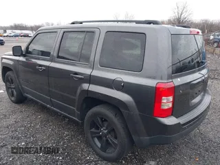 2015 Jeep Patriot Altitude Edition with VIN 1C4NJPBA6FD250698, listed as a IAAI auction lot 41204295 with 224,413 mi miles. Bid and sale history available at carsss.com. Image 3.
