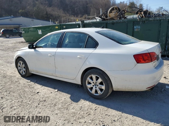 2013 Volkswagen Jetta SE с VIN 3VWDP7AJ9DM286833, выставлен на аукционе Copart как лот 48460615 с пробегом 132 035 миль миль и Списание • Salvage title. История ставок и продаж доступна на DreamBid. Изображение 2.