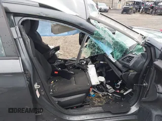 2018 Subaru Impreza Premium z VIN 4S3GTAD67J3701533, wystawiony jako IAAI lot #42157704 z przebiegiem 63 999 mil mil oraz . Historia ofert i sprzedaży dostępna na DreamBid. Obrazek 5.
