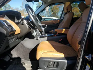 2018 Land Rover Discovery HSE Luxury with VIN SALRT2RV6JA059843, listed as a Copart auction lot 84096004 with 67,065 mi miles and Salvage Title. Bid and sale history available at DreamBid. Image 7.