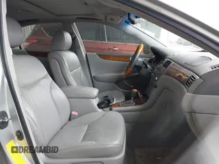2005 Lexus ES 330 with VIN JTHBA30GX55084129, listed as a IAAI auction lot 42067706 with 201,831 mi miles. Bid and sale history available at carsss.com. Image 5.