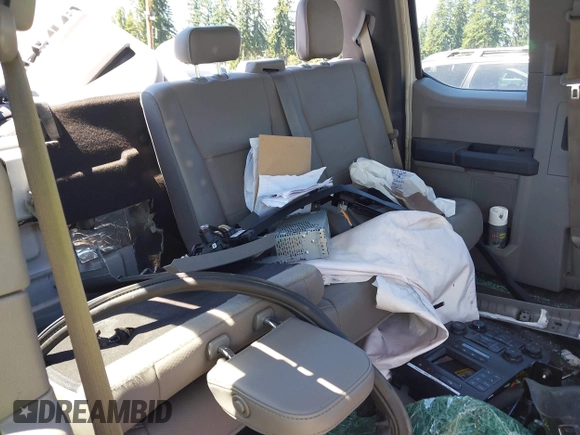 2019 Ford F-150 XL z VIN 1FTEX1CP9KKD06220, wystawiony jako IAAI lot #42606017 z przebiegiem Nie podano mil oraz . Historia ofert i sprzedaży dostępna na DreamBid. Obrazek 8.