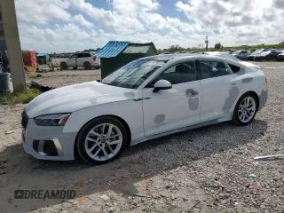 2023 Audi A5 Sportback S line Prestige z VIN WAUEACF54PA031583, wystawiony jako Copart lot #79279934 z przebiegiem 15 901 mil mil oraz Nie do naprawy • Non repairable. Historia ofert i sprzedaży dostępna na DreamBid. Obrazek 1.