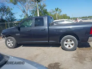 2018 Ram 1500 SLT z VIN 1C6RR6GG2JS303880, wystawiony jako IAAI lot #42138224 z przebiegiem 120 533 mil mil oraz . Historia ofert i sprzedaży dostępna na DreamBid. Obrazek 14.
