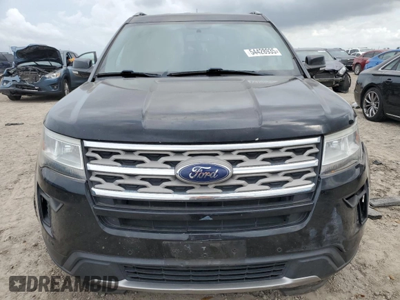 2018 Ford Explorer XLT z VIN 1FM5K7D80JGA63547, wystawiony jako Copart lot #54428935 z przebiegiem 90 398 mil mil oraz Szkoda całkowita • Salvage title. Historia ofert i sprzedaży dostępna na DreamBid. Obrazek 5.